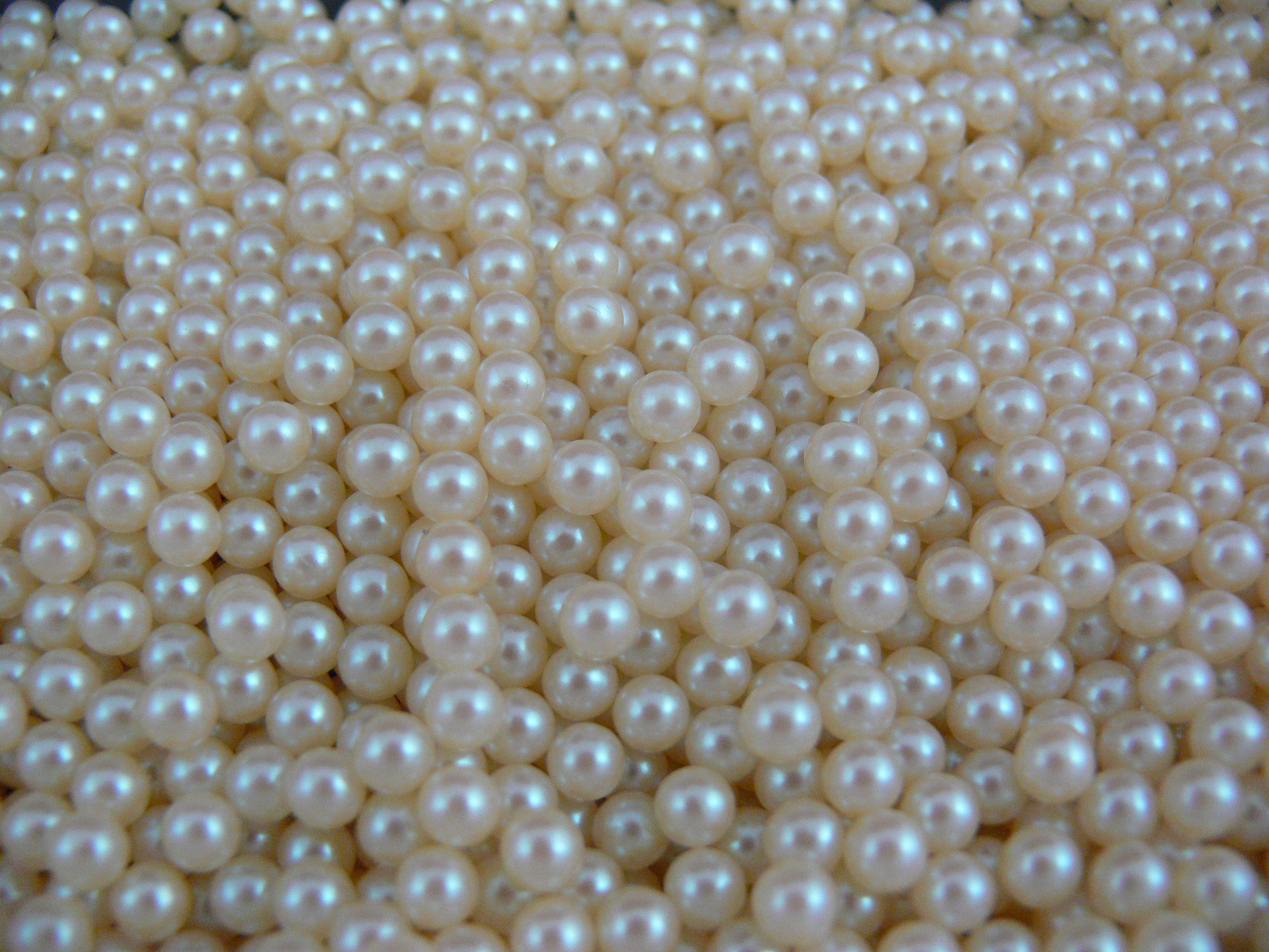 4mm Ivory Holeless Pearls